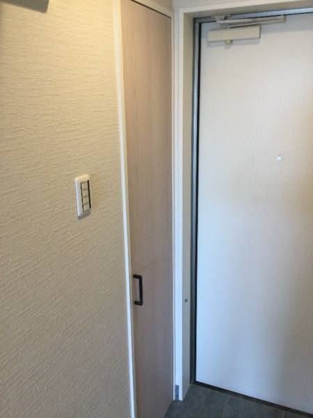 Shāto Yunivāsu 1K Apartment for Rent in Naha, Okinawa - Thumbnail 4