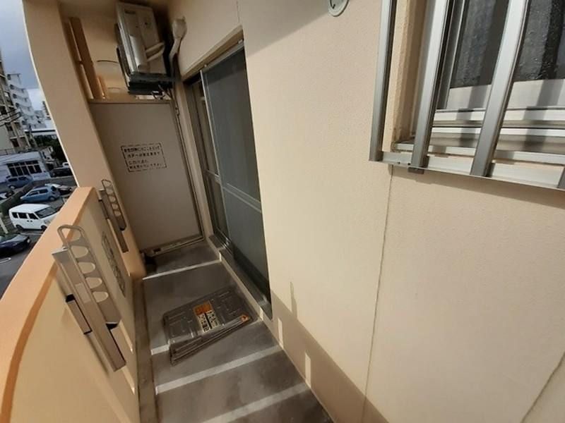Modern 1DK Apartment for Rent in Naha, Okinawa - Thumbnail 4