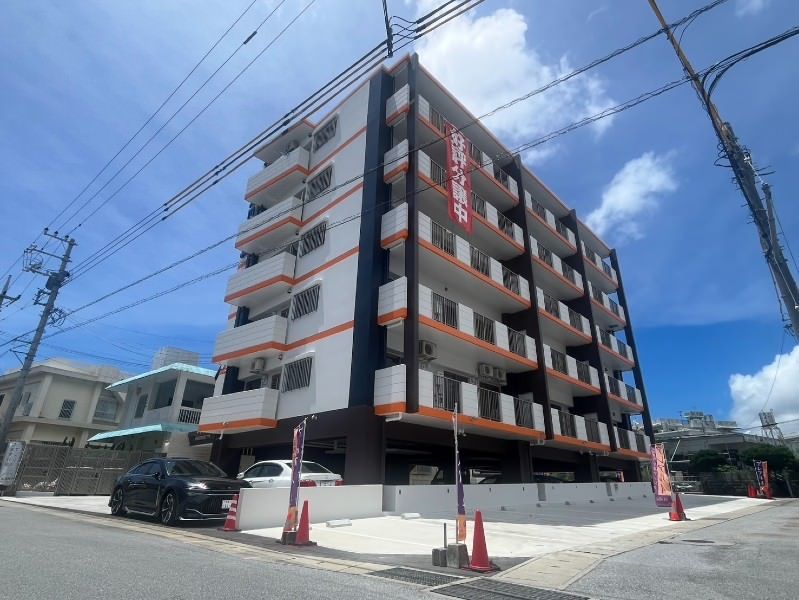 New 4LDK Condo in Okinawa City | Spacious Layout & Pet Consideration - Thumbnail 3