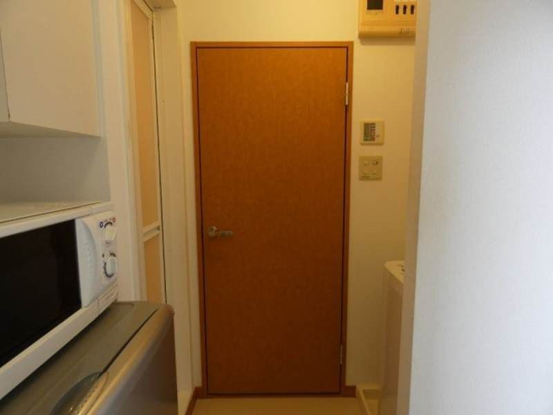 1K Furnished Apartment for Rent in Oroku, Naha City - Thumbnail 4