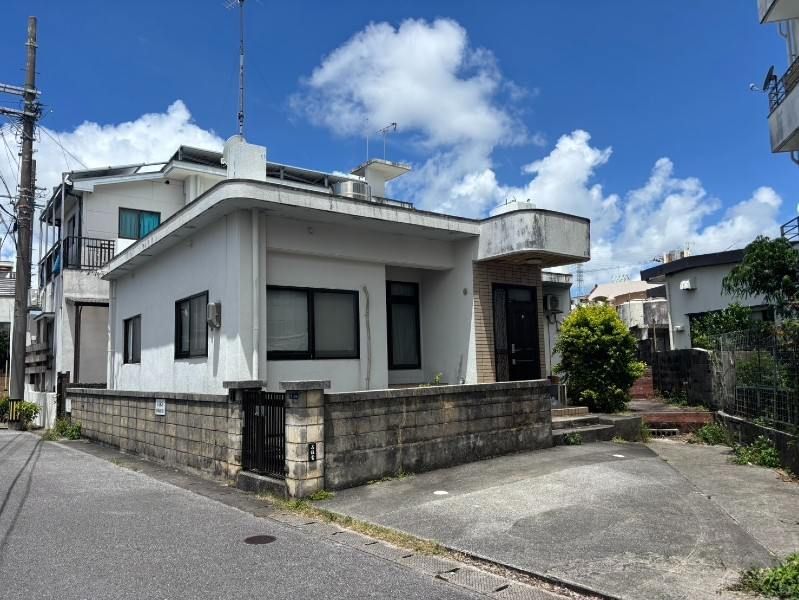 3LDK Single-Story Home in Okinawa City with Rooftop Waterproofing - Thumbnail 2