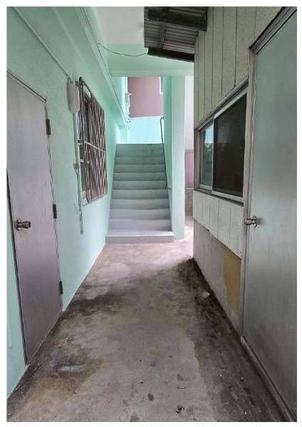 6LDK House for Rent in Okinawa City with Office Use Potential - Thumbnail 3
