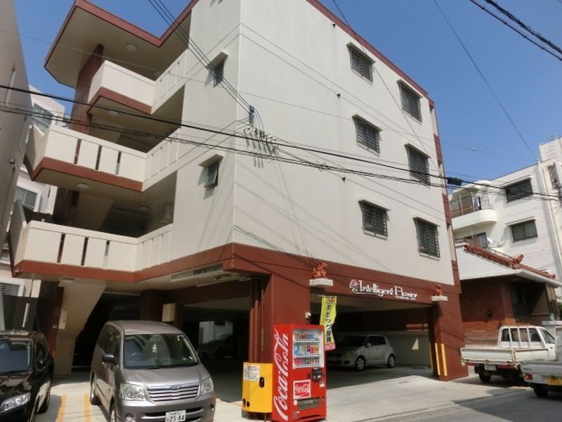 Intelligent Flower 3LDK Apartment for Rent in Naha, Okinawa - Thumbnail 2