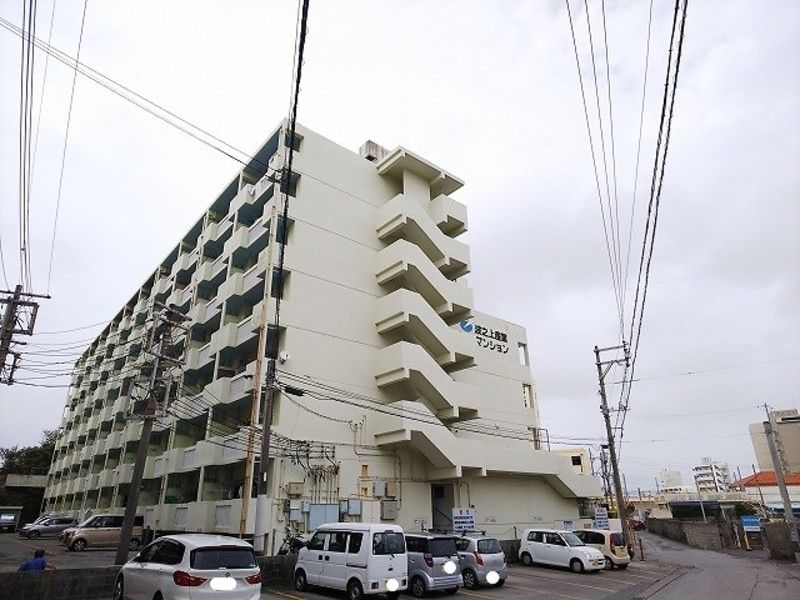 Renovated 2DK Apartment for Rent in Ameku, Naha, Okinawa - Thumbnail 2