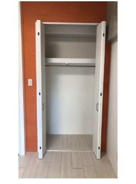 1K Apartment for Rent in Naha, Okinawa - Near Miebashi Station - Thumbnail 4