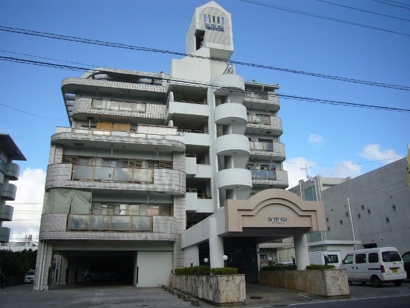 4LDK Corner Apartment for Sale in Ginowan, Okinawa - Thumbnail 3