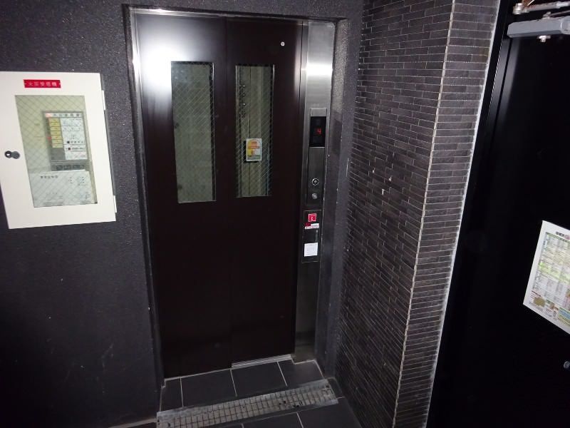 Pet-Friendly 1R Apartment in Naha, Okinawa for Rent - Thumbnail 2