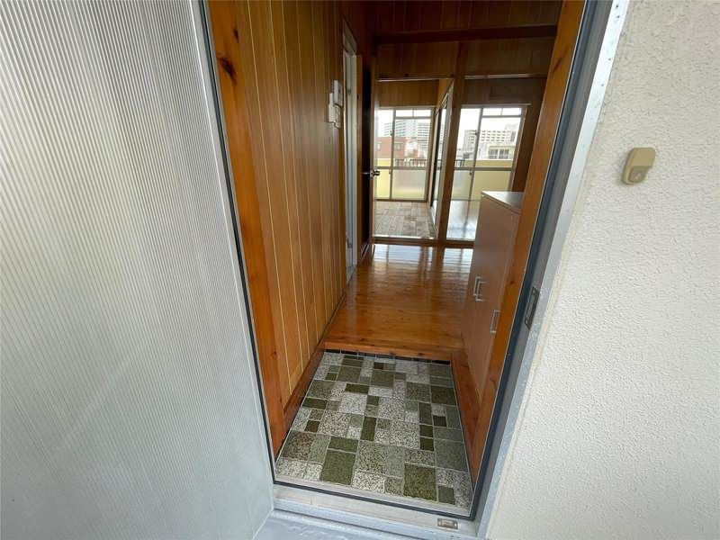 2DK Apartment for Rent in Naha Shikina, Okinawa - 45,000 Yen - Thumbnail 2