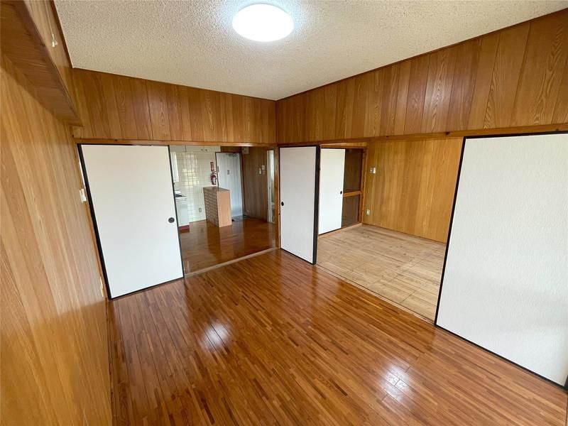 2DK Apartment for Rent in Naha Shikina, Okinawa - 45,000 Yen - Thumbnail 3
