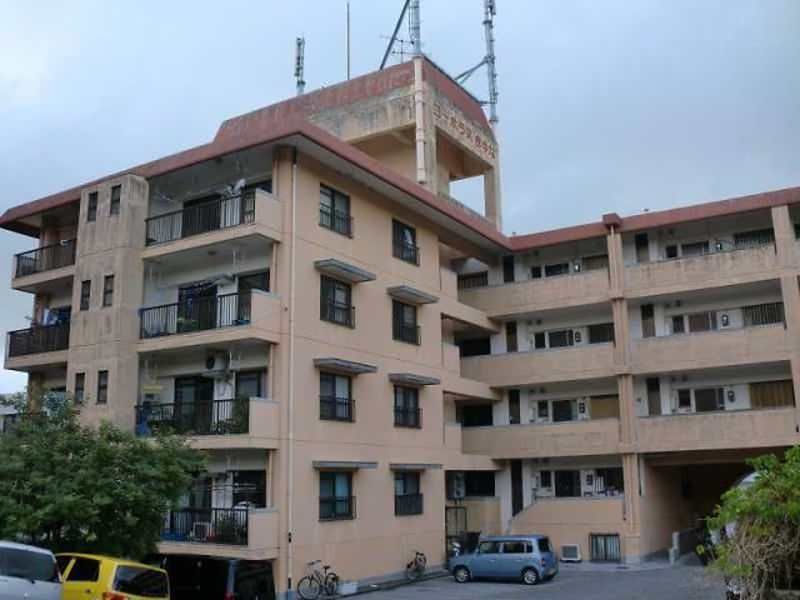 3DK Apartment for Rent in Kiyuna, Ginowan City, Okinawa - Thumbnail 2