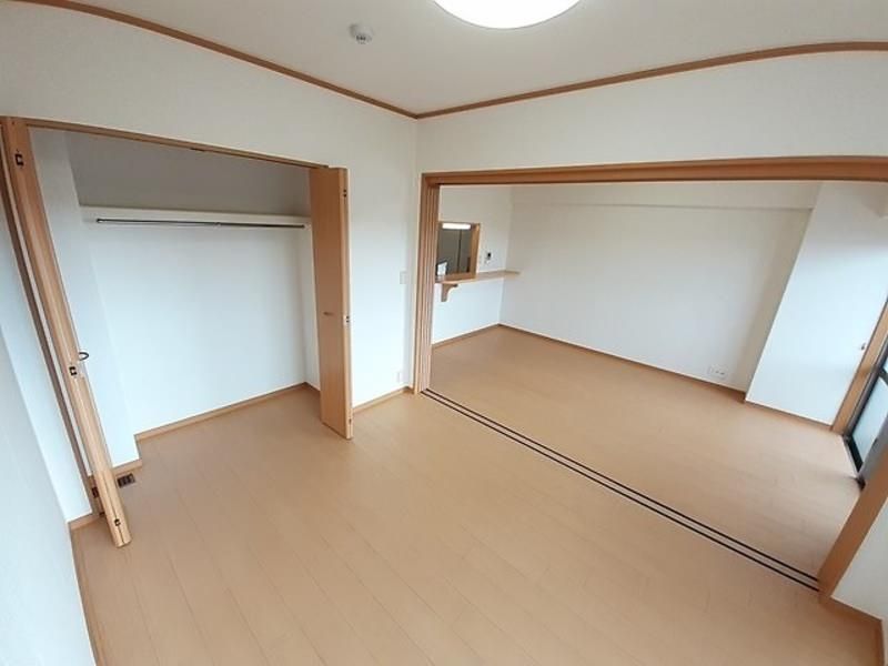 2LDK Apartment for Rent in Haebaru, Okinawa - 51.54 sqm - Thumbnail 3