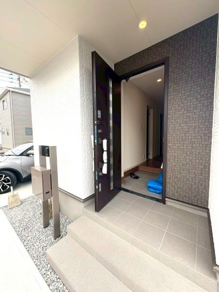 New 2025 3LDK Wooden House for Sale in Uruma, Okinawa - Thumbnail 2