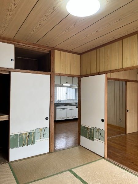 2DK Apartment for Rent in Makiminato, Urasoe - Maison Castle - Thumbnail 3