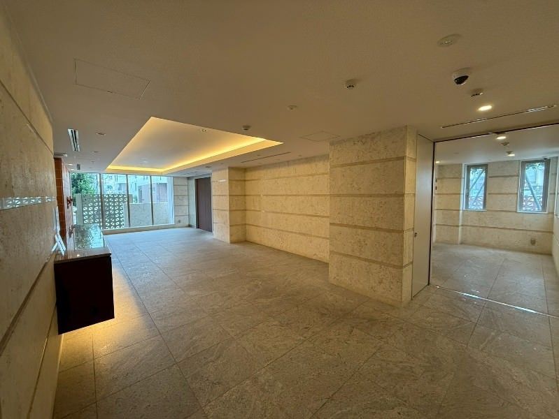 Le Cinq Naha Kainan 2LDK Apartment for Sale in Naha, Okinawa - Thumbnail 4
