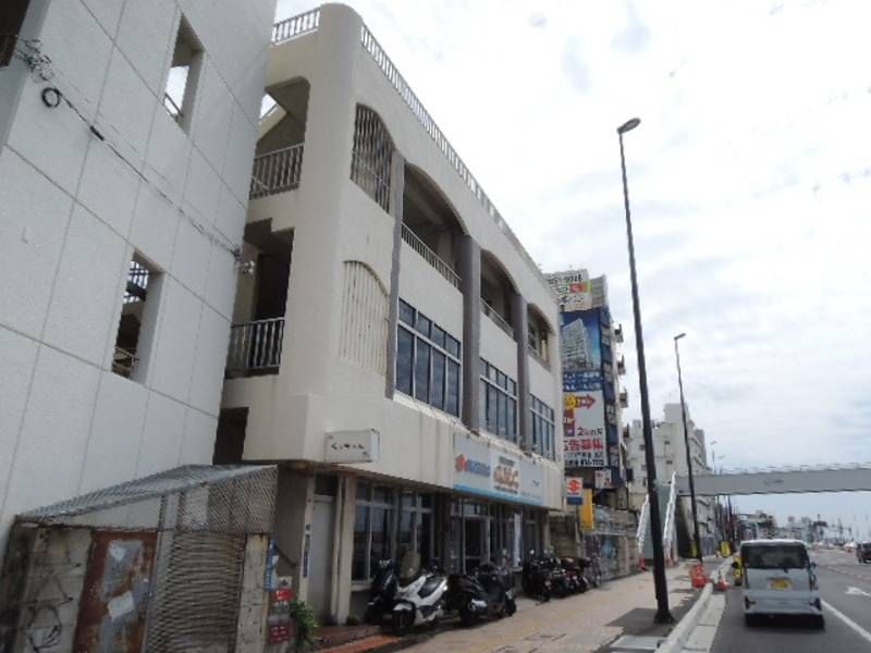 1DK Apartment for Rent in Urasoe, Okinawa - 35,000 Yen - Thumbnail 2