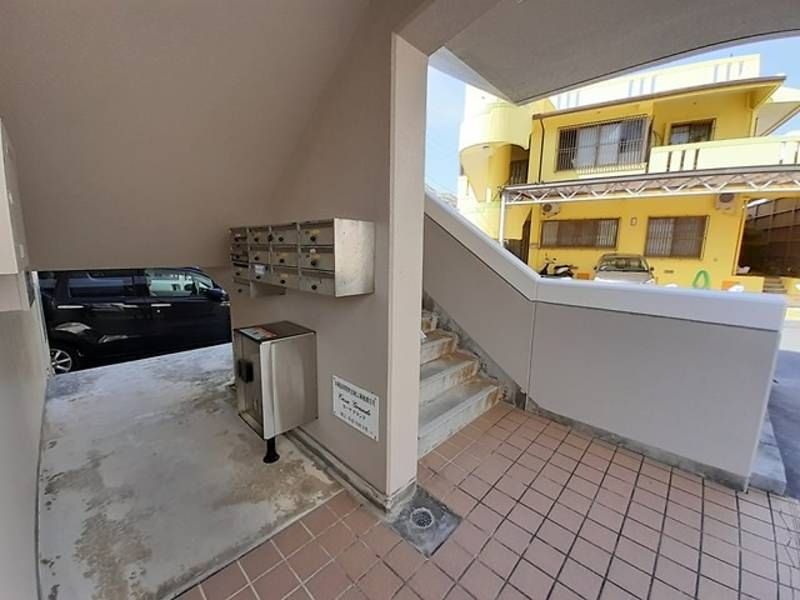 2LDK Apartment for Rent in Naha Makabi, Okinawa - Thumbnail 3