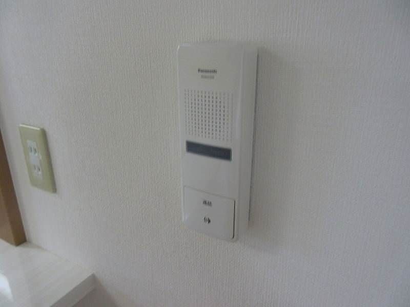 Pet-Friendly 2LDK Apartment for Rent in Yaese Town, Okinawa - Thumbnail 2