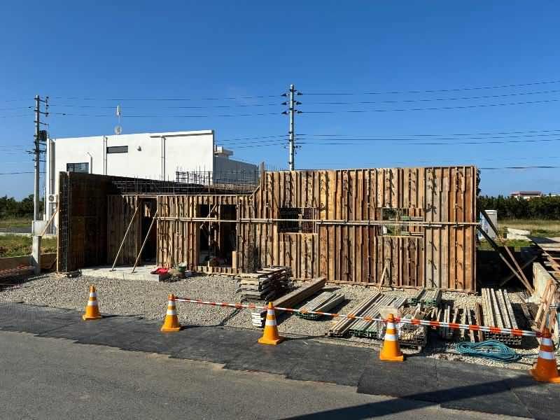 New 3LDK Single-Story Home with 4 Car Parks in Yomitan, Okinawa - Thumbnail 4