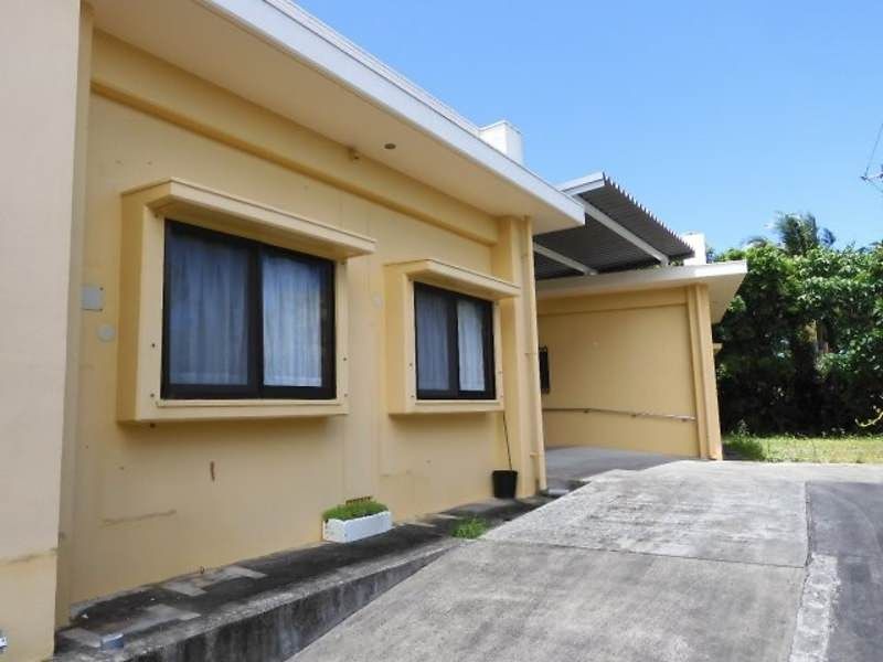 Spacious 2LDK House for Sale in Ishigaki's Momozato Area - Thumbnail 2