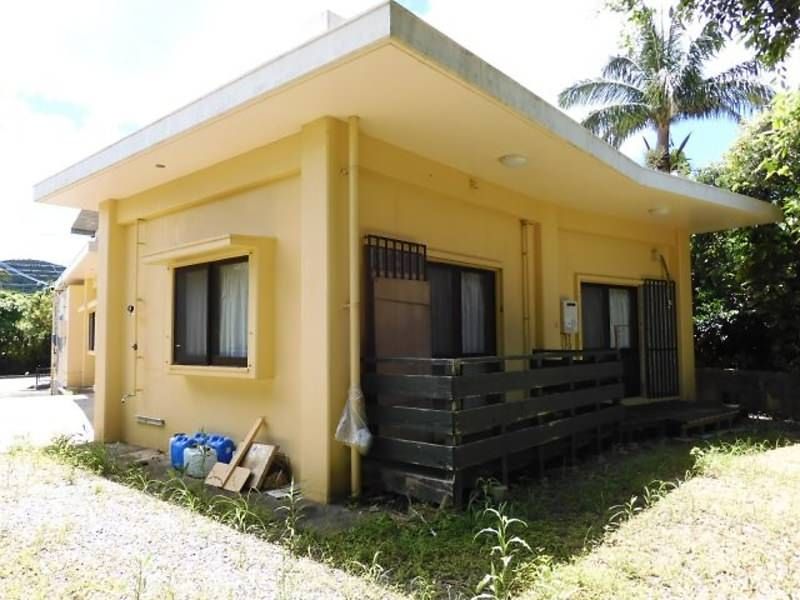Spacious 2LDK House for Sale in Ishigaki's Momozato Area - Thumbnail 4