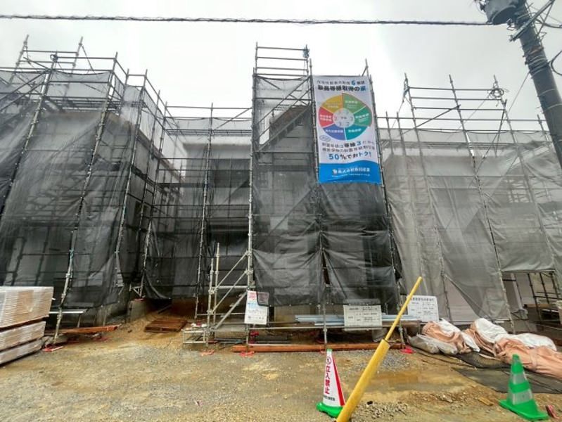 New 3LDK House for Sale in Ginowan, Okinawa with Parking - Thumbnail 4