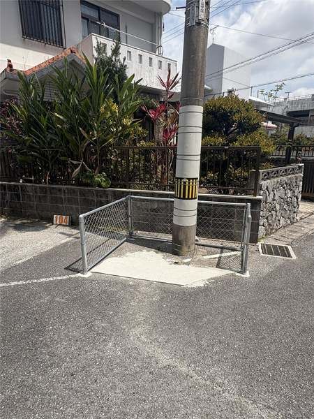 3DK Apartment for Rent in Okinawa City, Minamomomihara - Thumbnail 2