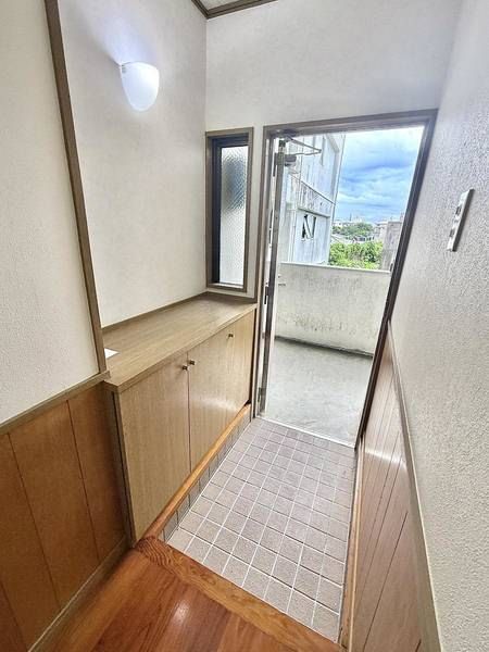 3DK Apartment for Rent in Okinawa City, Minamomomihara - Thumbnail 4