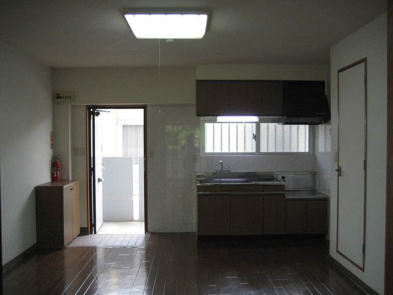 Oasis Oyama Daiichi 2LDK Apartment for Rent in Ginowan, Okinawa - Thumbnail 2