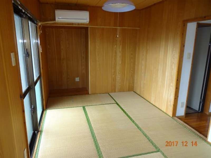 Henoki Apartment 2LDK for Rent in Uruma City, Okinawa - Thumbnail 3