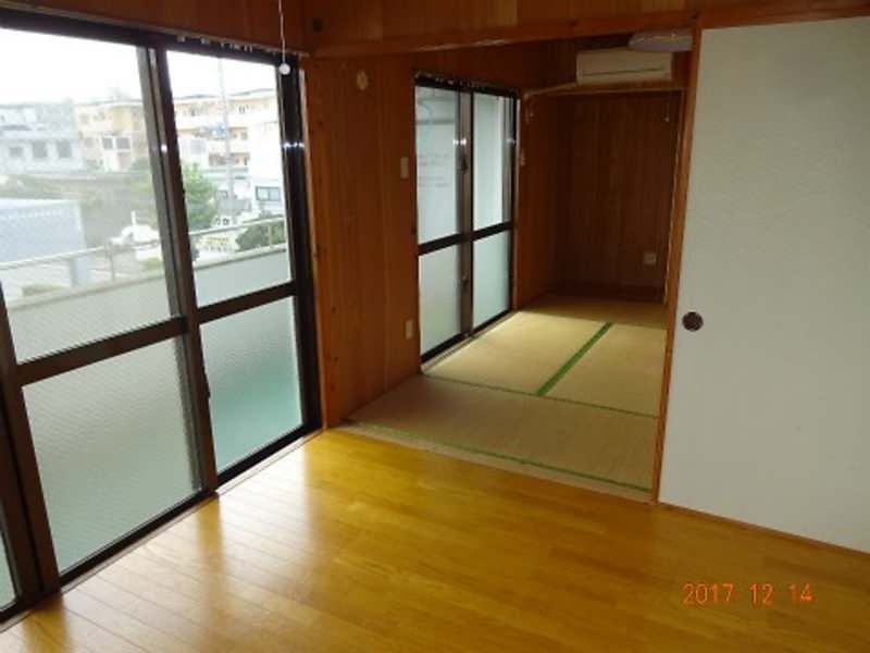 Henoki Apartment 2LDK for Rent in Uruma City, Okinawa - Thumbnail 4