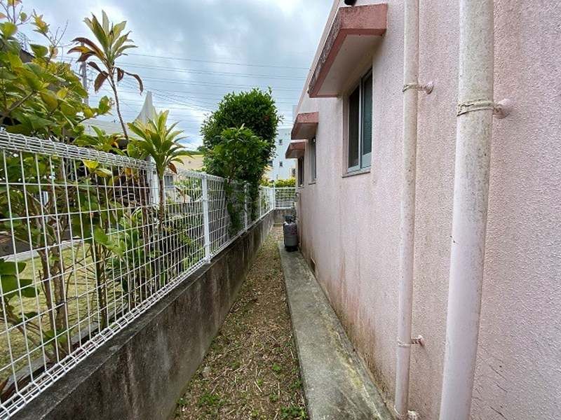 Pet-Friendly 2LDK House for Rent in Uruma City, Okinawa - Thumbnail 4
