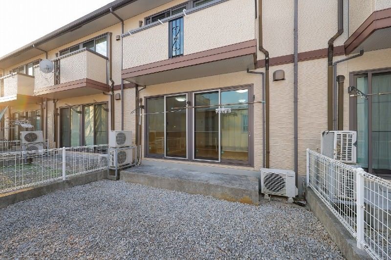 3LDK Apartment for Rent in Ginowan, Okinawa with Pet Consideration - Thumbnail 2