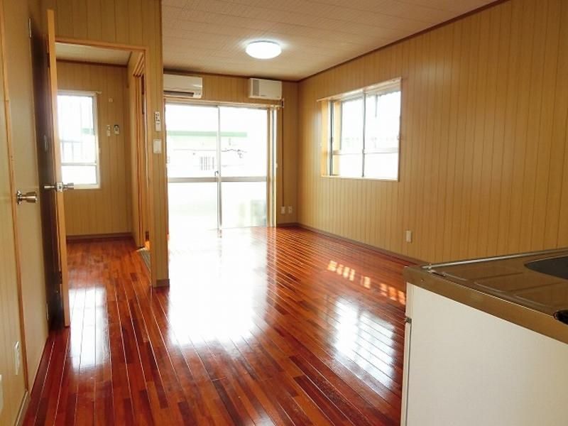 1LDK Corner Apartment for Rent in Ginowan City, Okinawa - Thumbnail 4