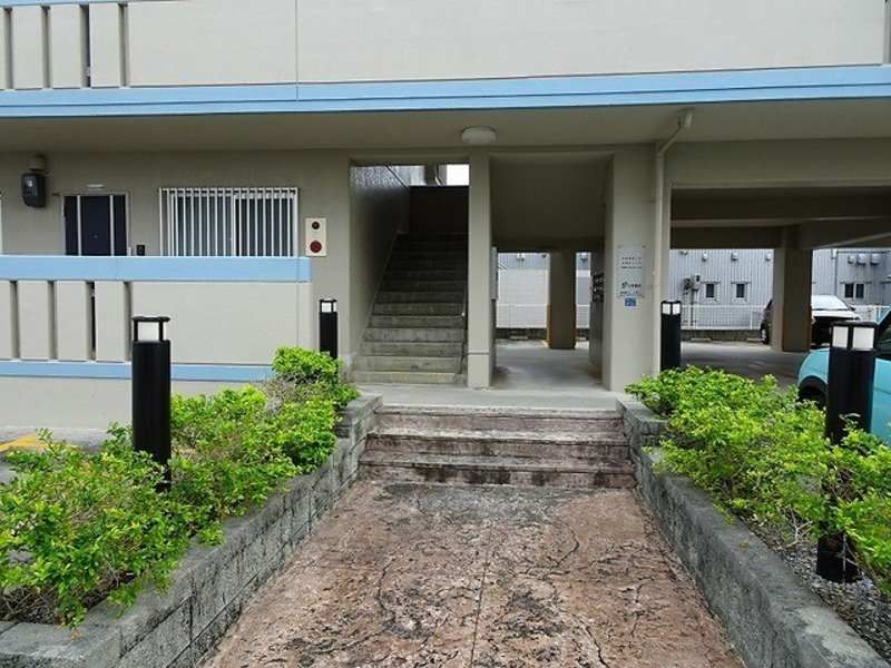3DK Apartment for Rent in Ginowan, Okinawa - 59.52 sqm - Thumbnail 2