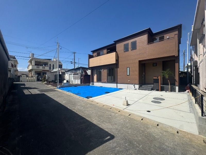 New 3LDK House in Yomitan, Okinawa - High-Performance Zero-Energy Home - Thumbnail 3