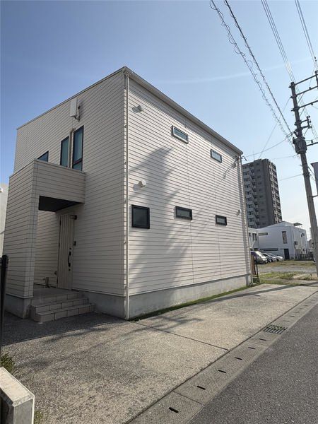 3LDK House for Rent in Toyosaki, Tomigusuku, Okinawa - Thumbnail 2