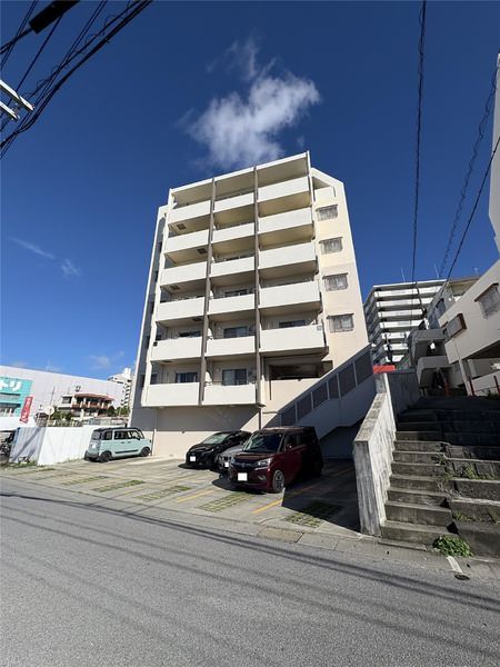 2LDK Apartment for Rent in Ginowan City, Okinawa - Thumbnail 2
