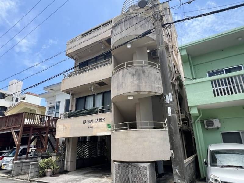 2LDK Ocean View Apartment for Rent in Chatan-cho, Okinawa - Thumbnail 3