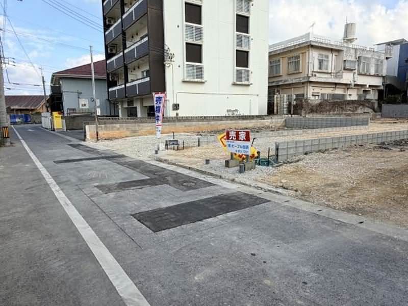 New 3LDK Wooden House in Yonabaru, Okinawa with Perks - Thumbnail 2