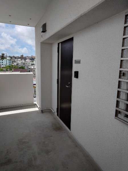 Modern 2LDK Apartment for Rent in Naha, Okinawa - Thumbnail 2