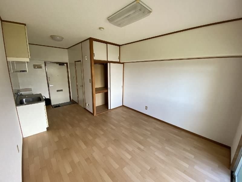 1R Apartment for Rent in Itoman City, Okinawa - 35,000 Yen - Thumbnail 4