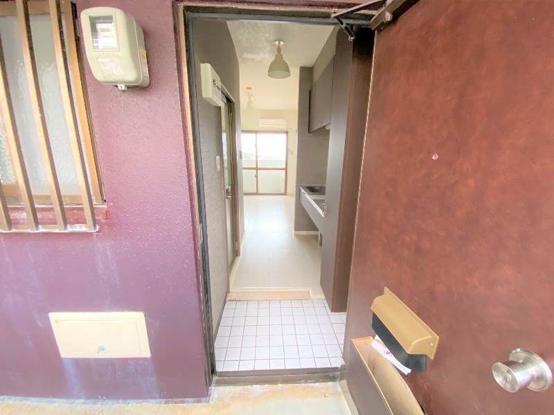 ST. ELMO'S 1R Apartment for Rent in Nishihara, Okinawa - Thumbnail 2