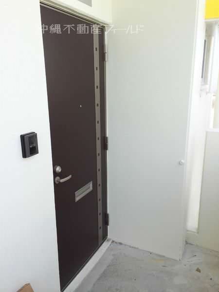 Lemon Heights 2LDK Apartment for Rent in Tomigusuku, Okinawa - Thumbnail 2