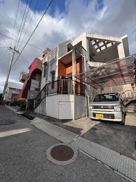Modern 2LDK Rental House in Naha's Tsuboya | 160,000 JPY - Thumbnail 3