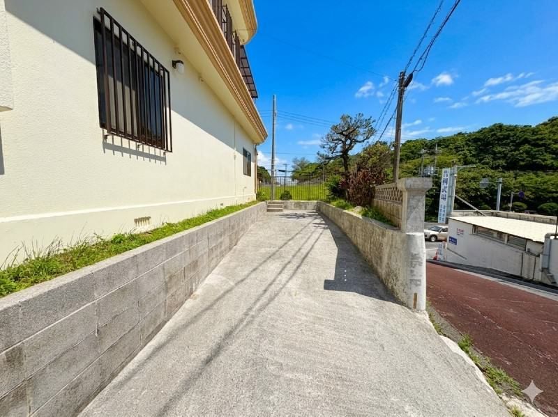 Renovated 4LDK House in Ginowan City, Okinawa - Thumbnail 2