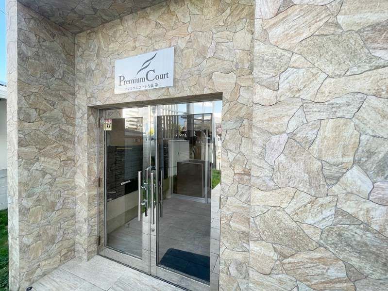 Premium Court Yogi 2 Corner Unit Apartment for Sale in Okinawa City - Thumbnail 4