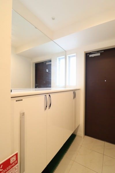 4LDK Corner Apartment for Sale in Okinawa City | Enz Palace Misato City - Thumbnail 4