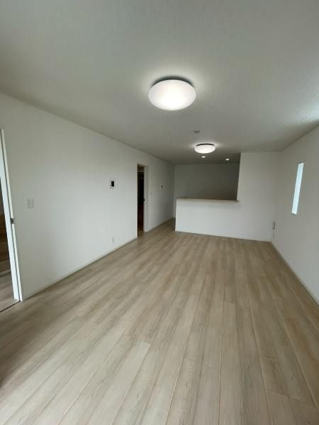 New 4LDK Family House with Appliances in Uruma, Okinawa - Thumbnail 3