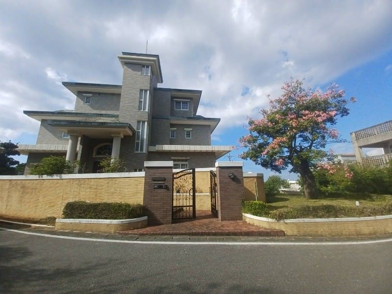 Luxury 6LDK Ocean View Mansion in Onna Village, Okinawa - Thumbnail 2