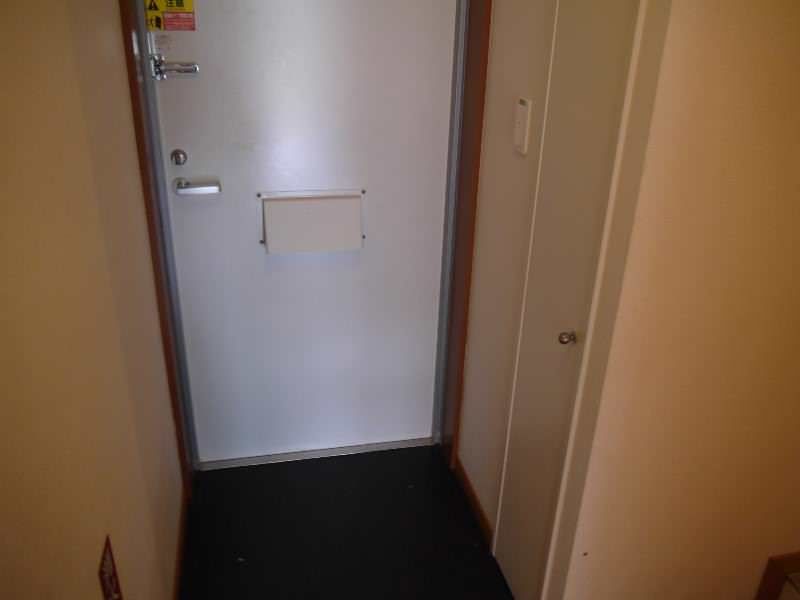 Leopalace Taba 1K Apartment for Rent in Uruma, Okinawa - Thumbnail 2
